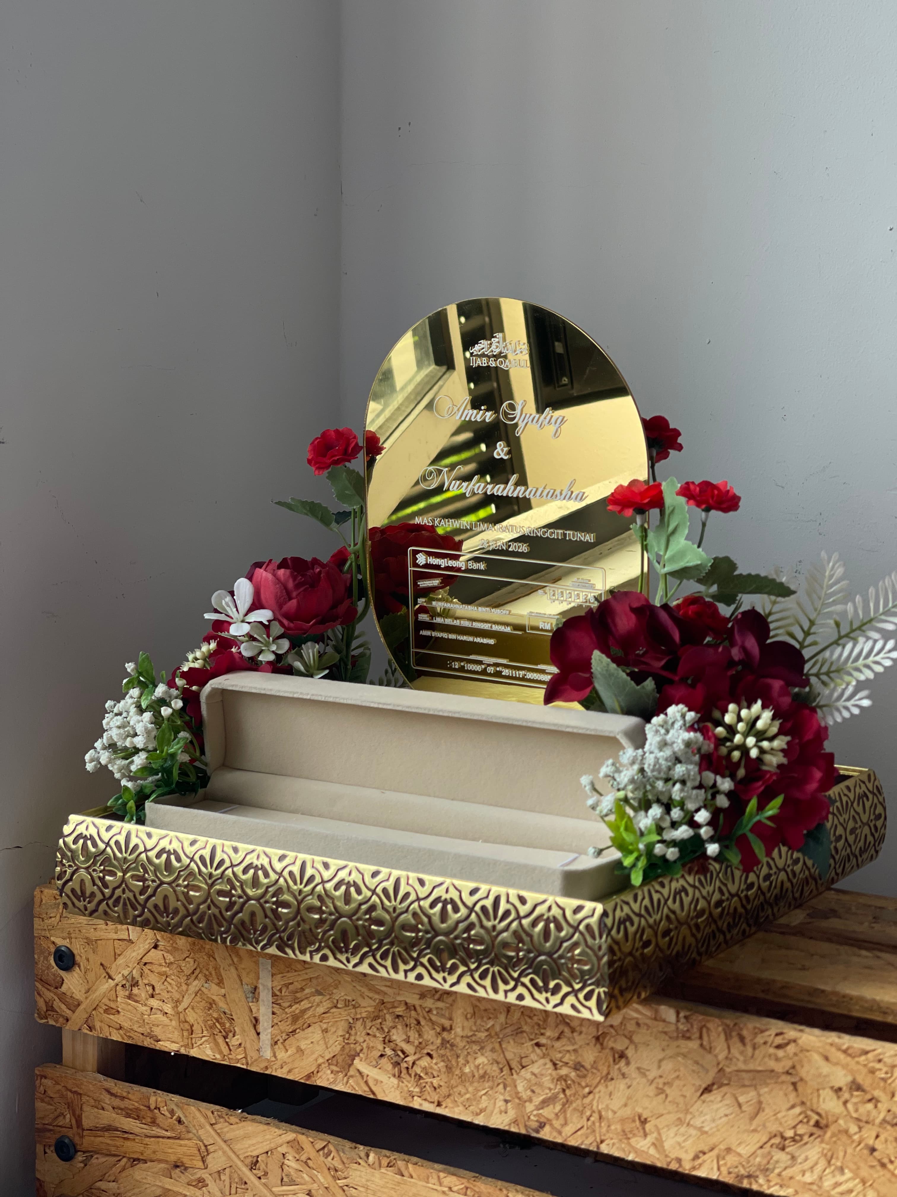 Custom Wedding Accessories